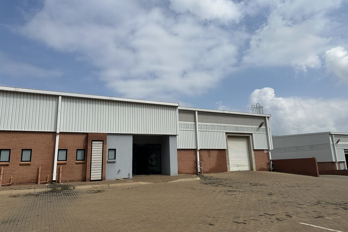 RENT DIRECT FROM OWNER! 573m2-3192m2 Warehouses to Let @ 21 Industrial Estate - Photo 3