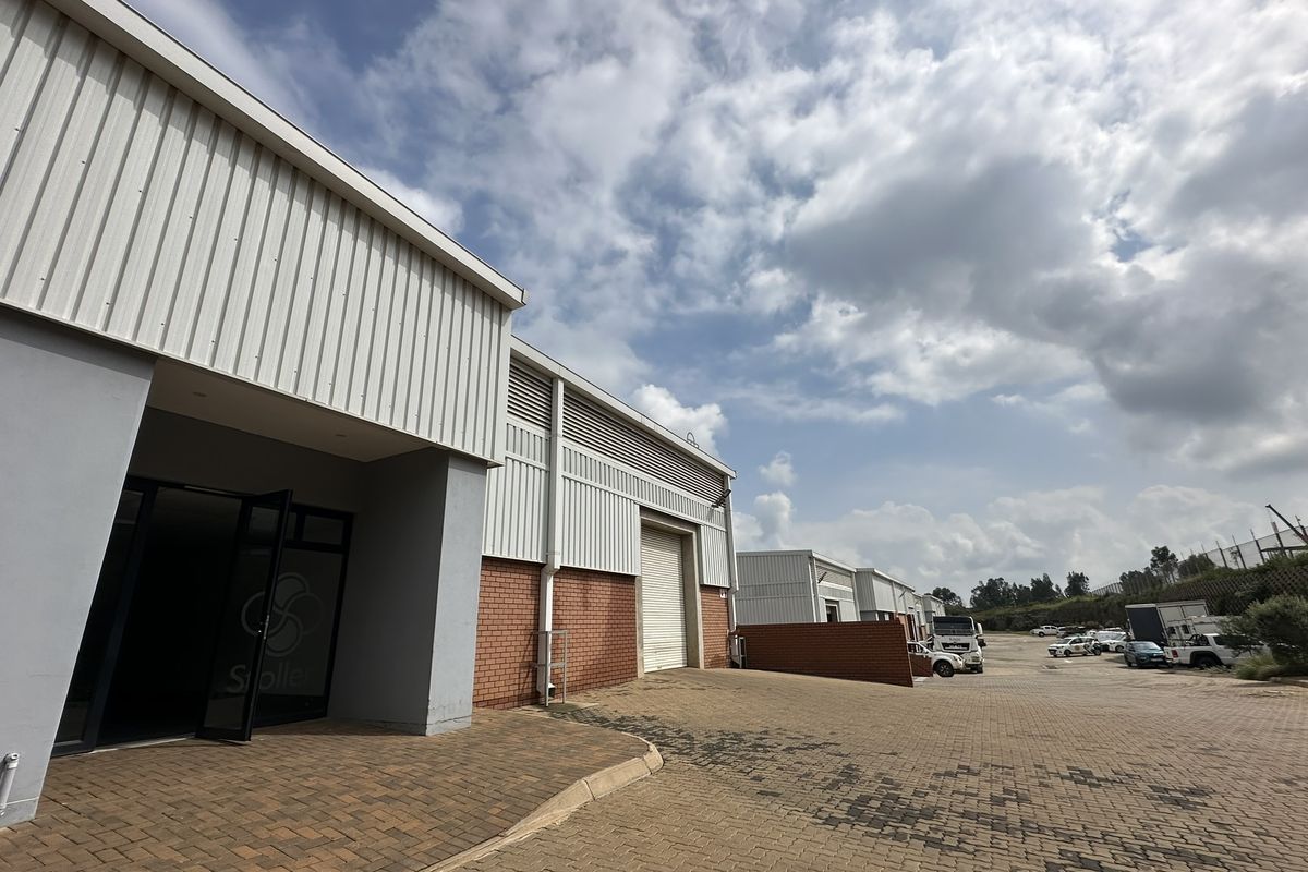 RENT DIRECT FROM OWNER! 573m2-3192m2 Warehouses to Let @ 21 Industrial Estate - Photo 5
