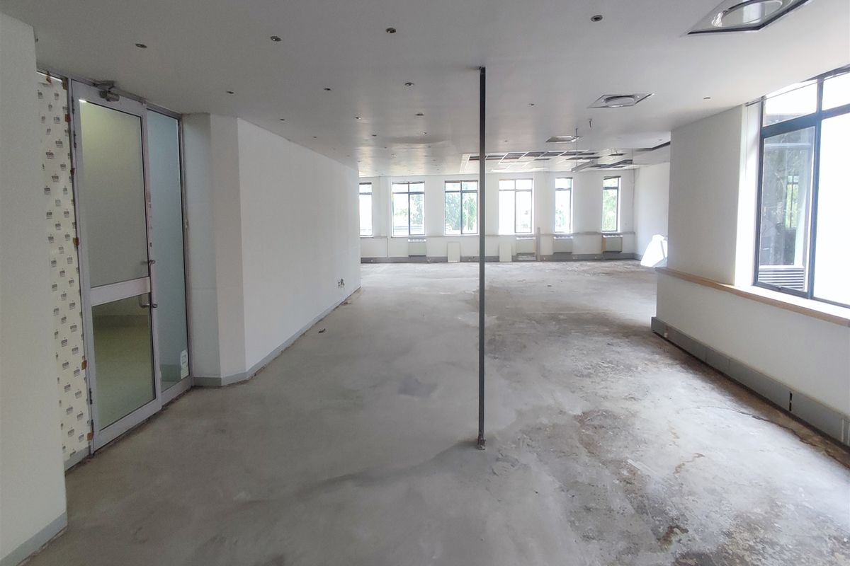 Offices to let in Rosebank - Photo 4