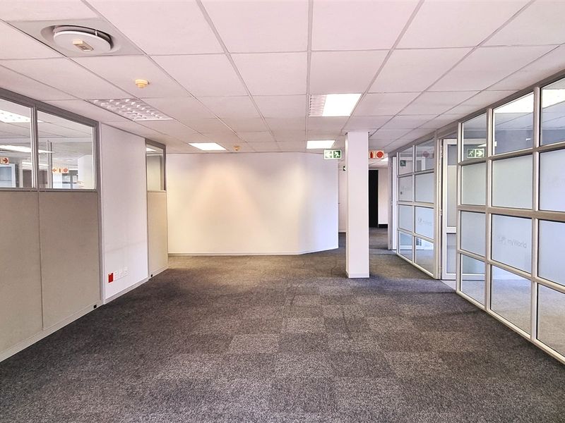Office space to let in The Woodlands Office Park - Photo 6