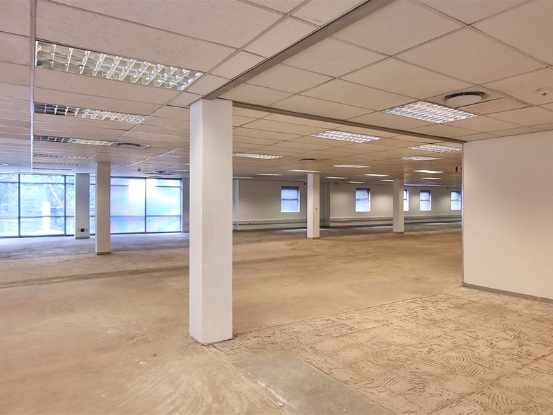 Office space to let on the Ground floor in The Woodlands - Photo 10