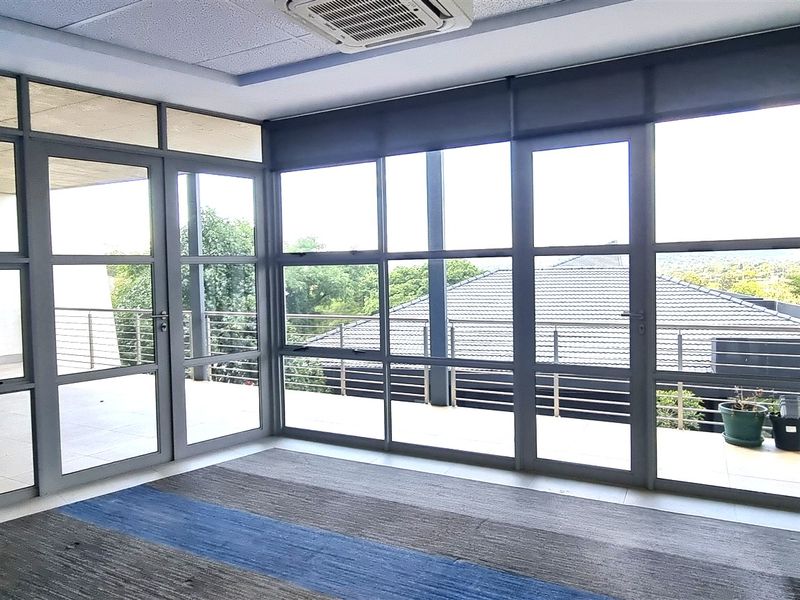 Office space to let in SOLEIL building Lyme Park - Photo 7