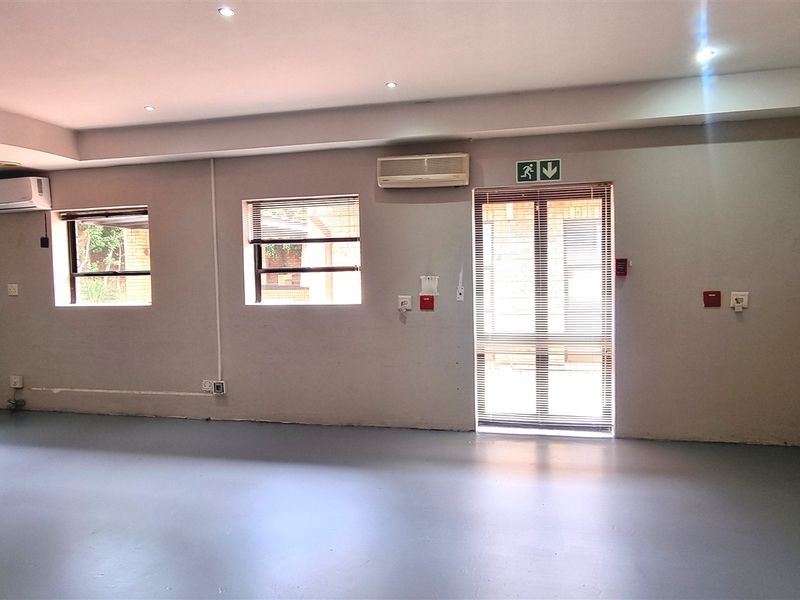 Office space in Woodmead Office Park - Photo 8