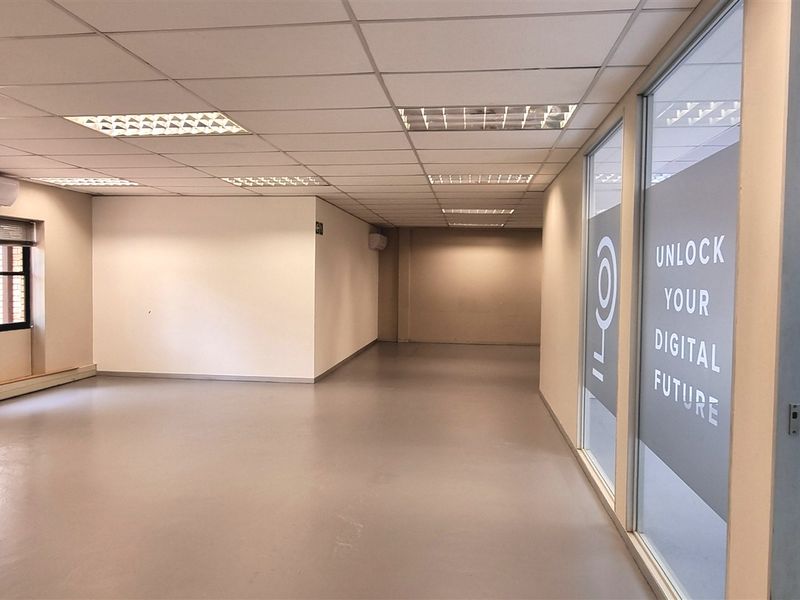 Office space to let in 4 Bridle Close Woodmead - Photo 5