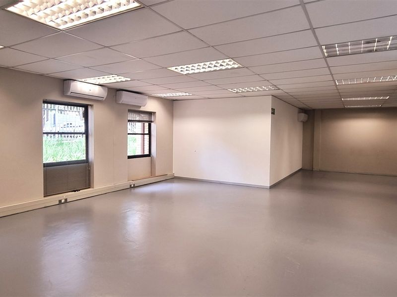 Office space to let in 4 Bridle Close Woodmead - Photo 8