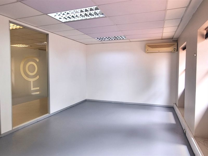 Office space to let in 4 Bridle Close Woodmead - Photo 7