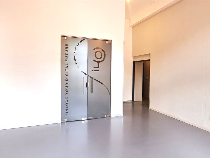 Office space to let in 4 Bridle Close Woodmead - Photo 3