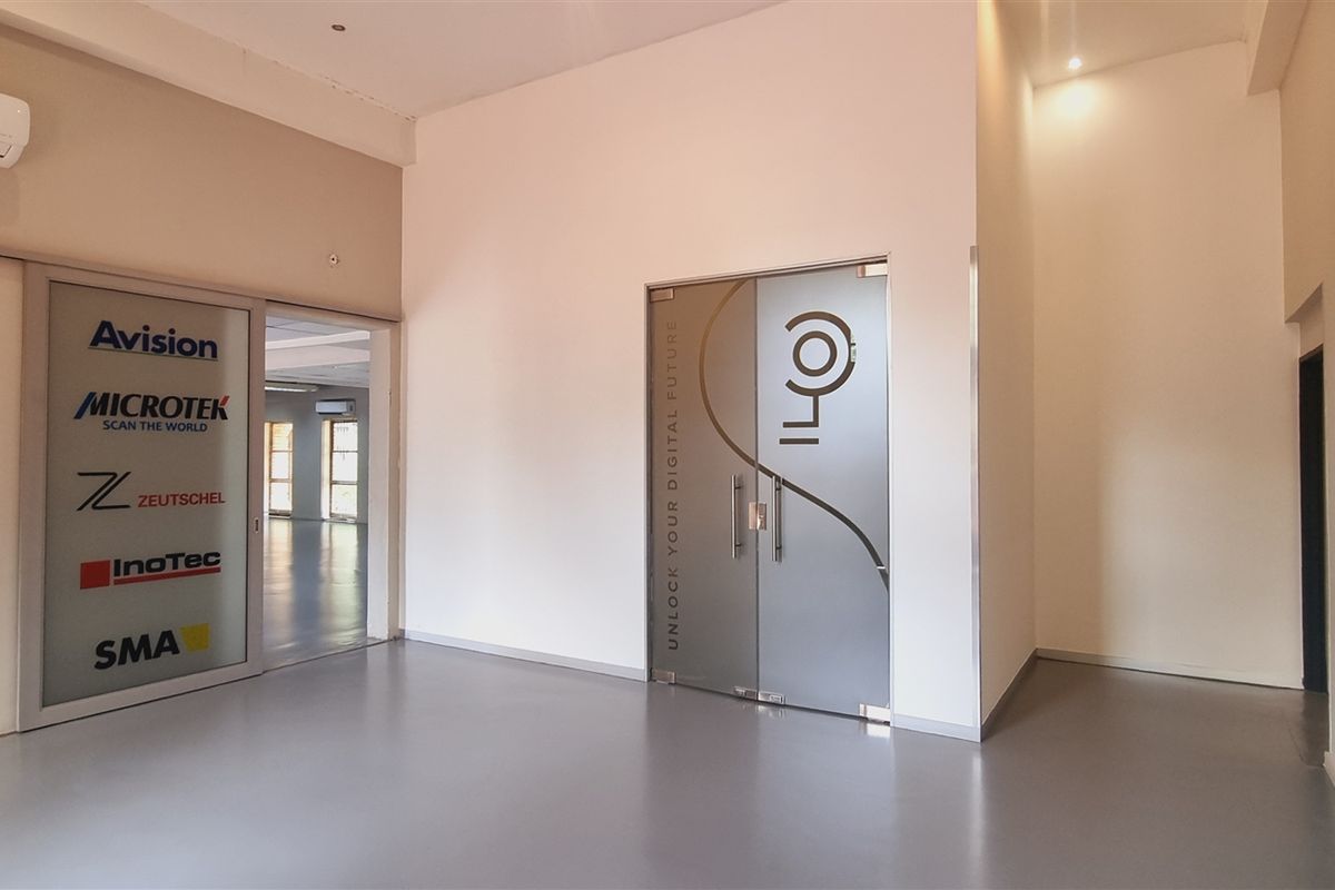 Office space to let in Woodmead Office Park - Photo 2