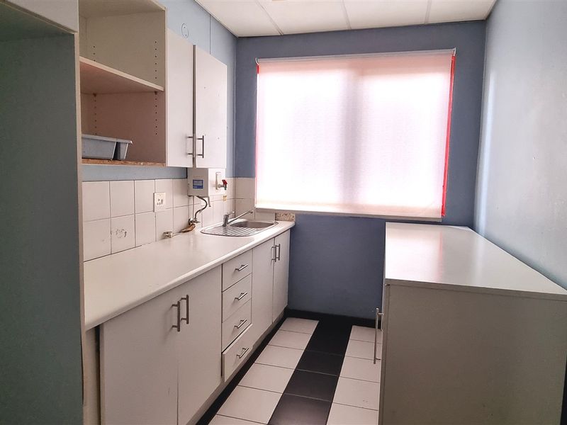 Office space to let on the Ground floor of 36 Homestead Road in Edenburg Rivonia - Photo 9