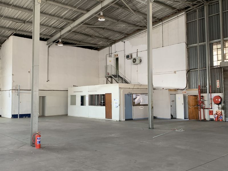 Warehouse to let in Isando - Photo 9