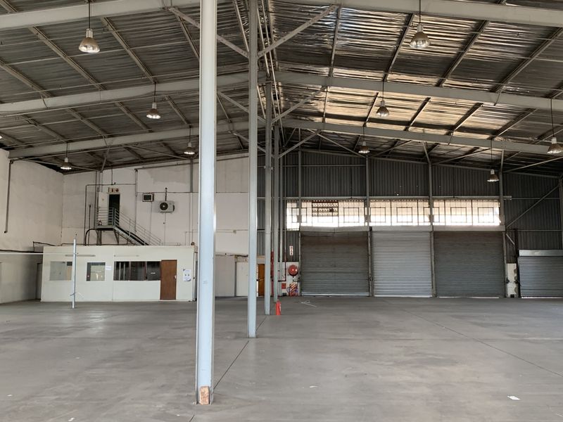 Warehouse to let in Isando - Photo 2