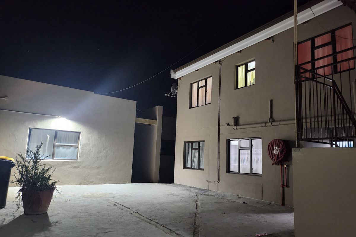 Commercial Building - Photo 3