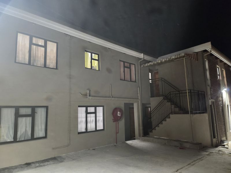 Commercial Building - Photo 2