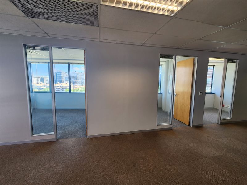 Offices to let in Sandton - Photo 8
