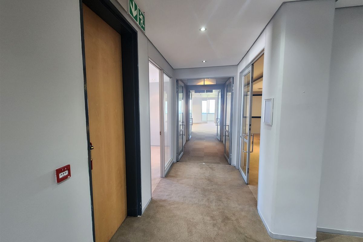 Offices to let in Sandton - Photo 4