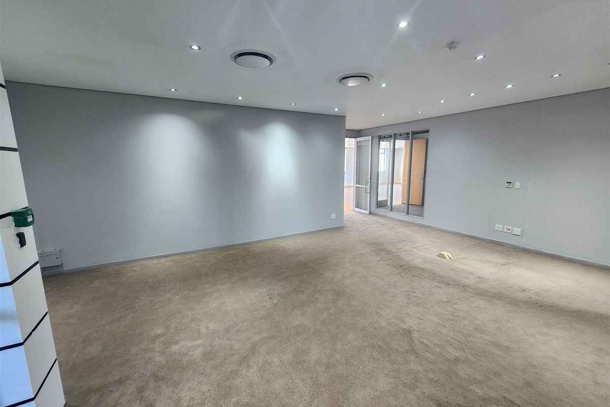 Offices to let in Sandton - Photo 3