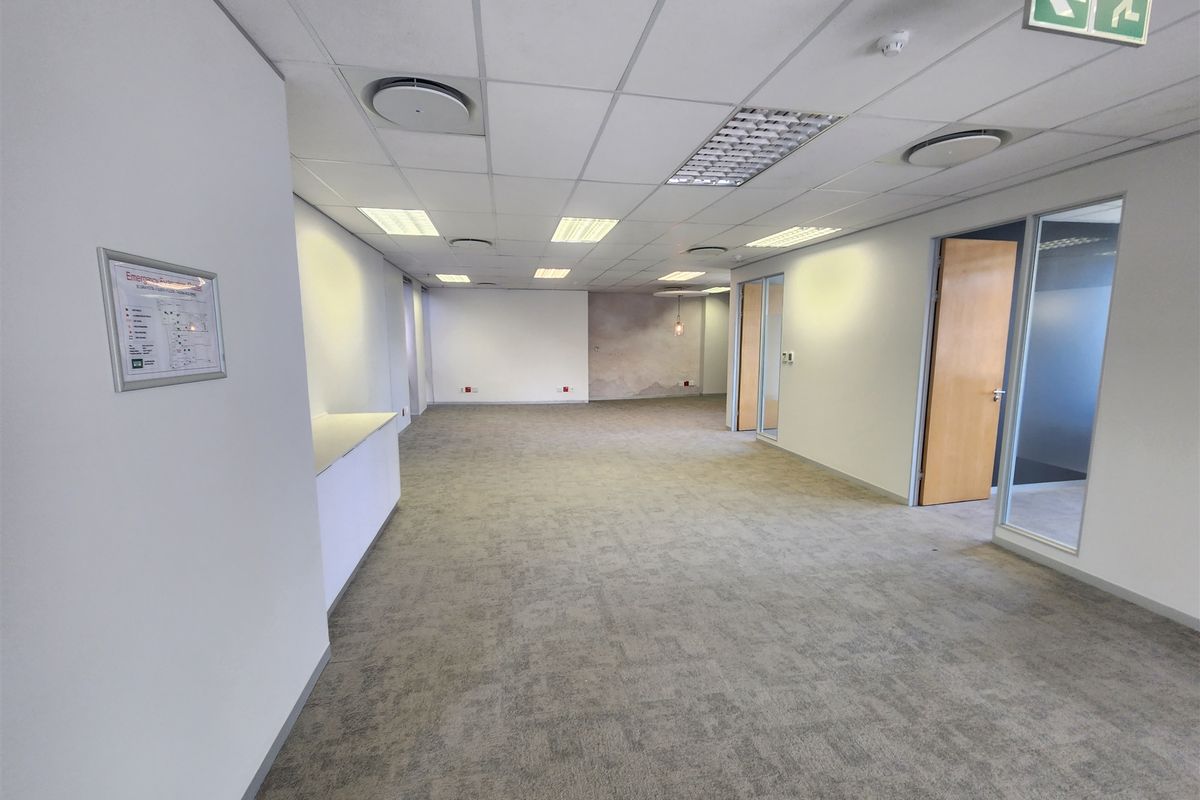 Offices to let in Sandton - Photo 4