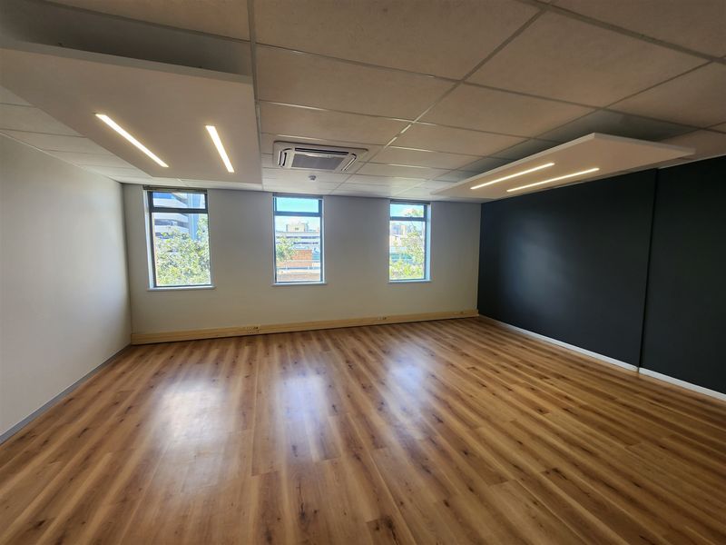 Offices to let in Sandton - Photo 6