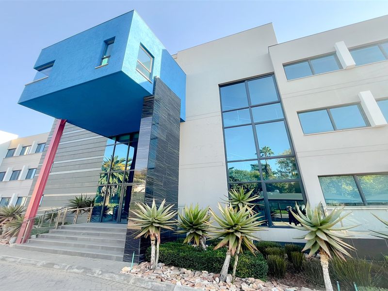 Office space to let in Waverley - Photo 2