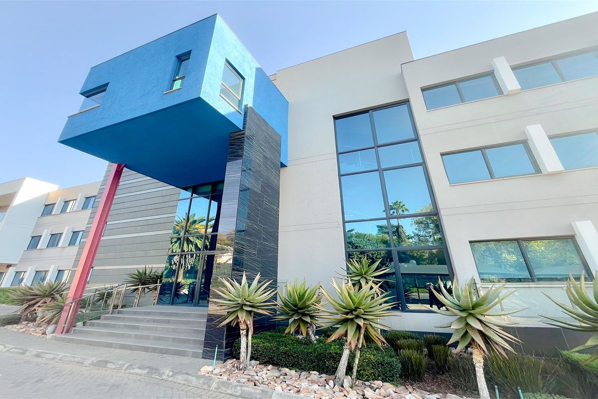Office space to let in Waverley - Photo 2