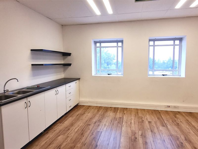 Office space to let in Bradenham Hall in Rivonia - Photo 7