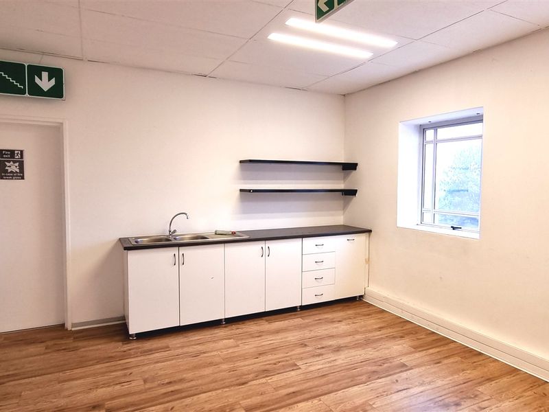 Office space to let in Bradenham Hall in Rivonia - Photo 8