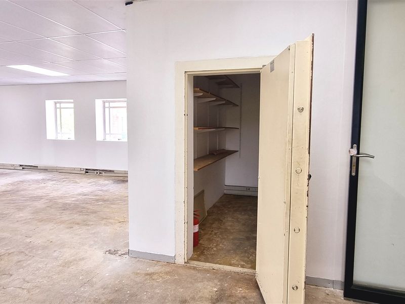 Office space to let on the 1st floor of the North Block in Bradenham Hall in Rivonia - Photo 9