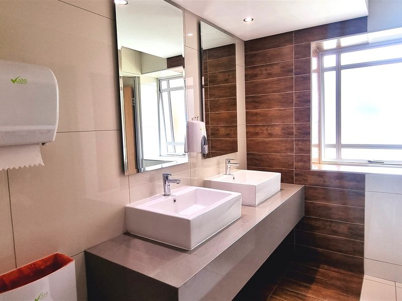 Office space to let on the 1st floor of the North Block in Bradenham Hall in Rivonia - Photo 10