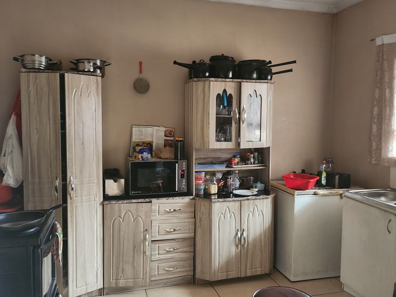 20 Flats and 2 Shops - Photo 2