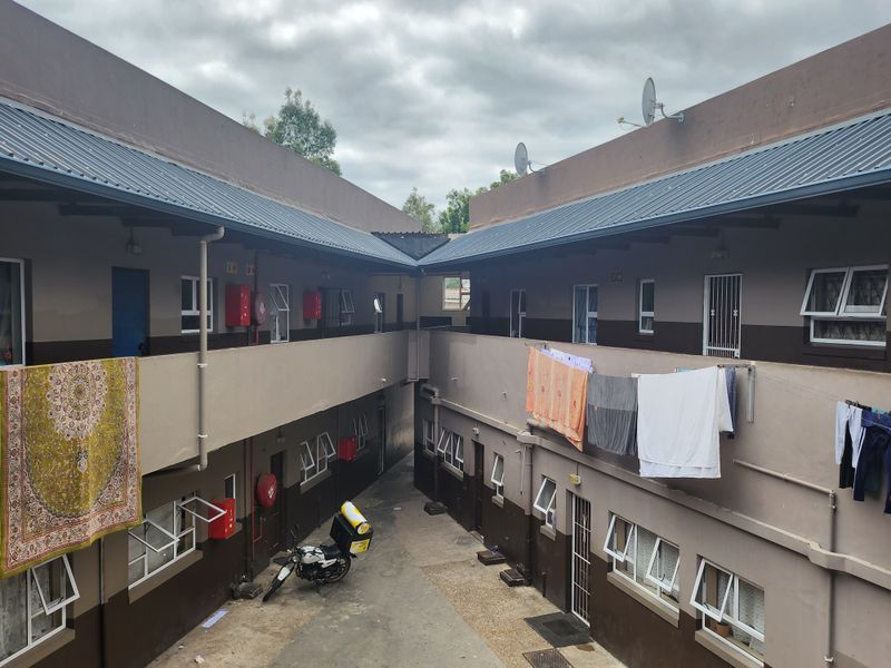 20 Flats and 2 Shops - Photo 4