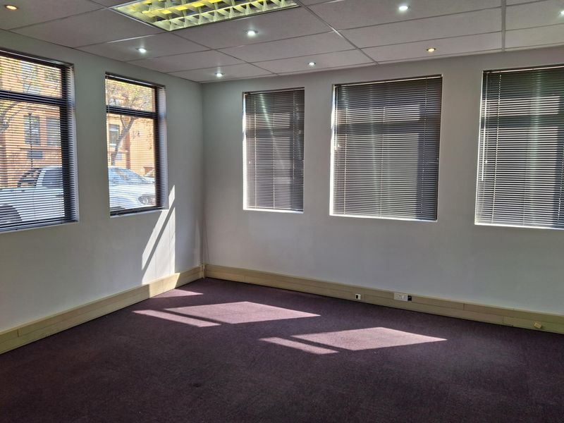 A-Grade Offices with Backup Power & 24/7 Security - Photo 9