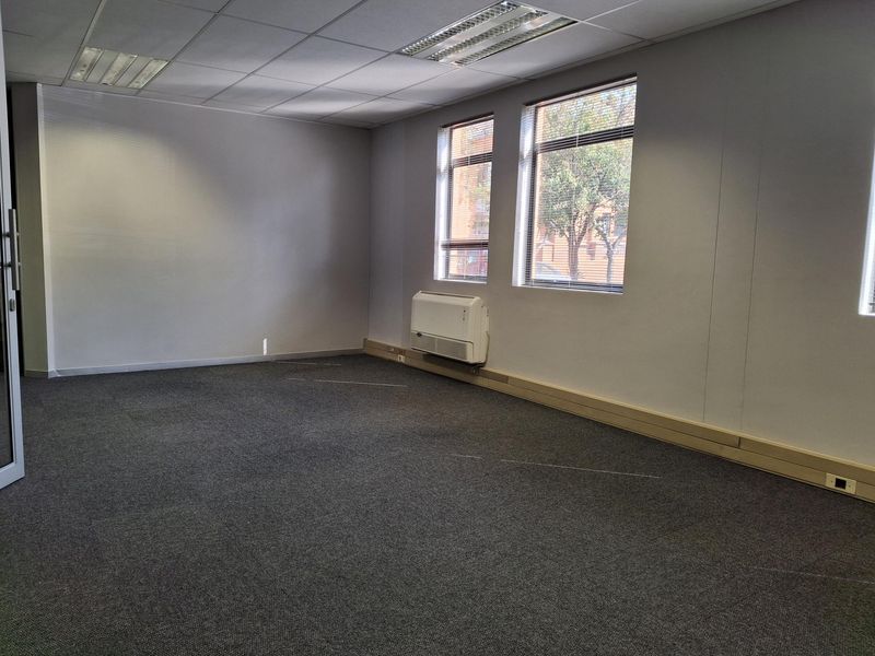 A-Grade Offices with Backup Power & 24/7 Security - Photo 6