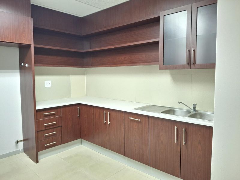 A-Grade Offices with Backup Power & 24/7 Security - Photo 3