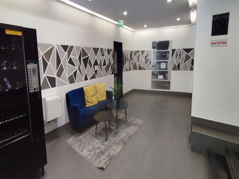 Offices to let in Rosebank - Photo 3