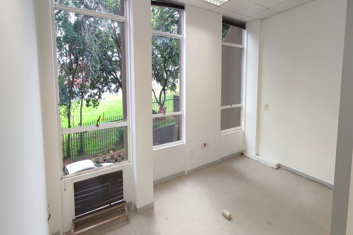 Offices to let in Rosebank - Photo 5