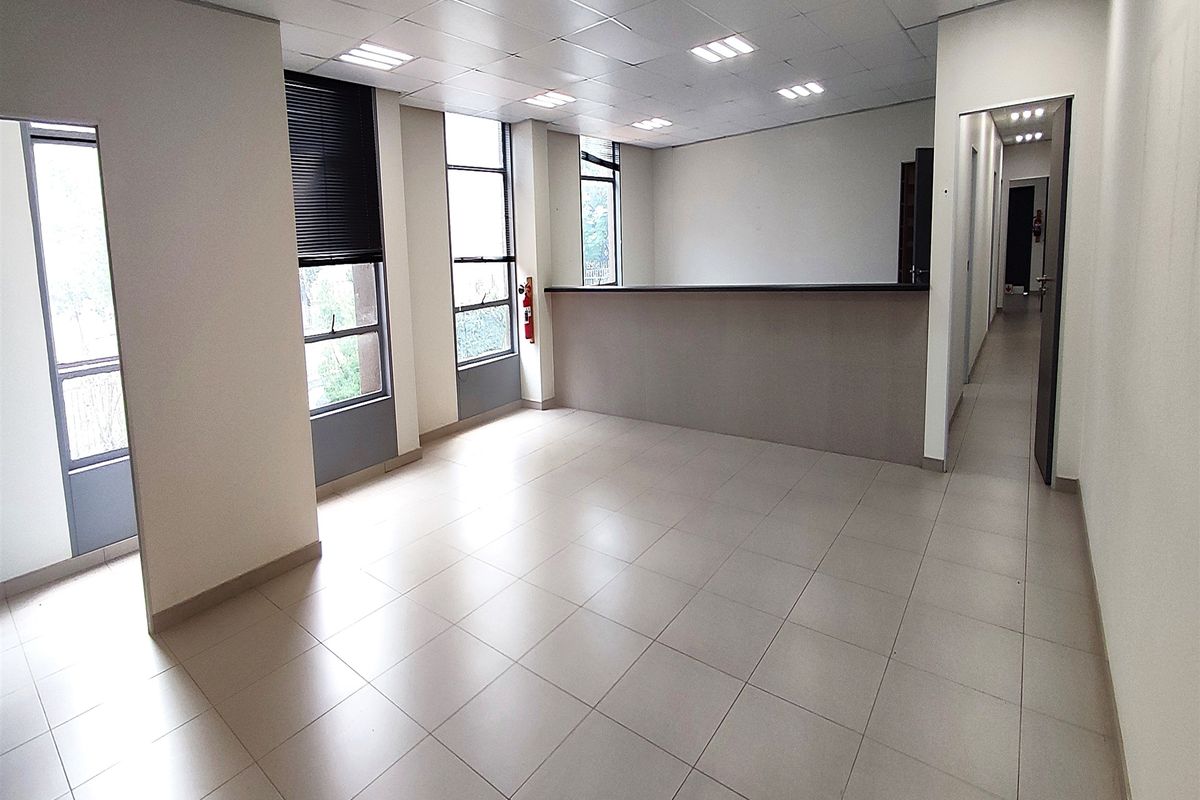 Offices to let in Rosebank - Photo 2