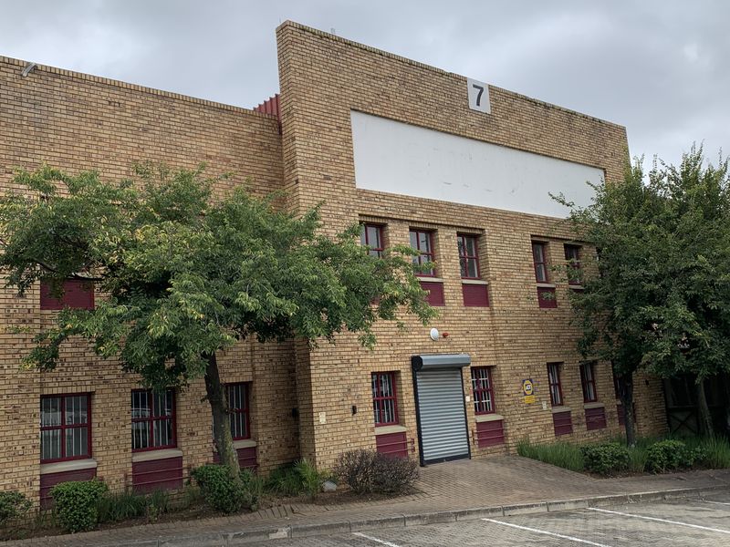 Warehouse to let in Paulshof - Photo 8