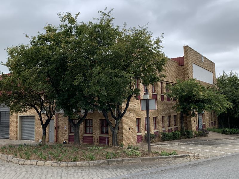 Warehouse to let in Paulshof - Photo 7