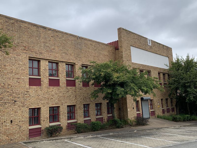 Warehouse to let in Paulshof - Photo 6