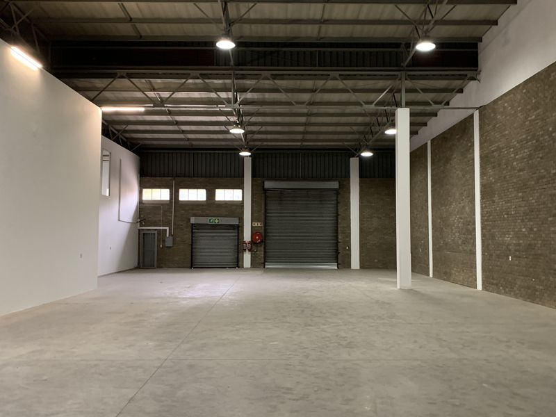 Warehouse to let in Paulshof - Photo 2