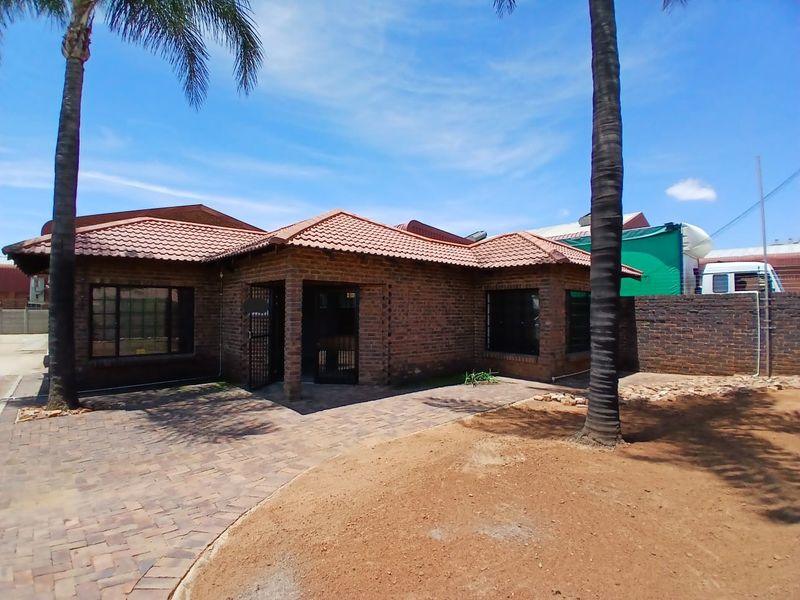 Modern, Fresh, and Move-In Ready - Photo 5