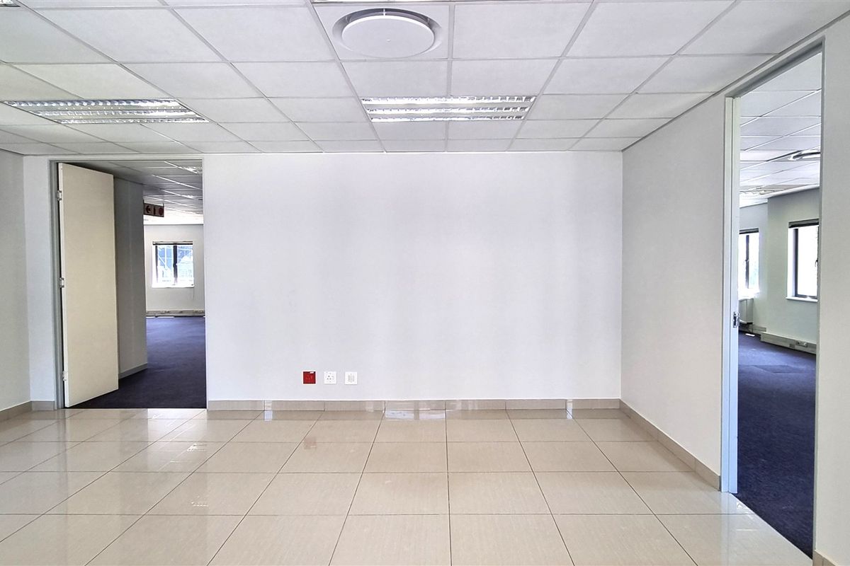 Office space to let in Lyme Park - Photo 2