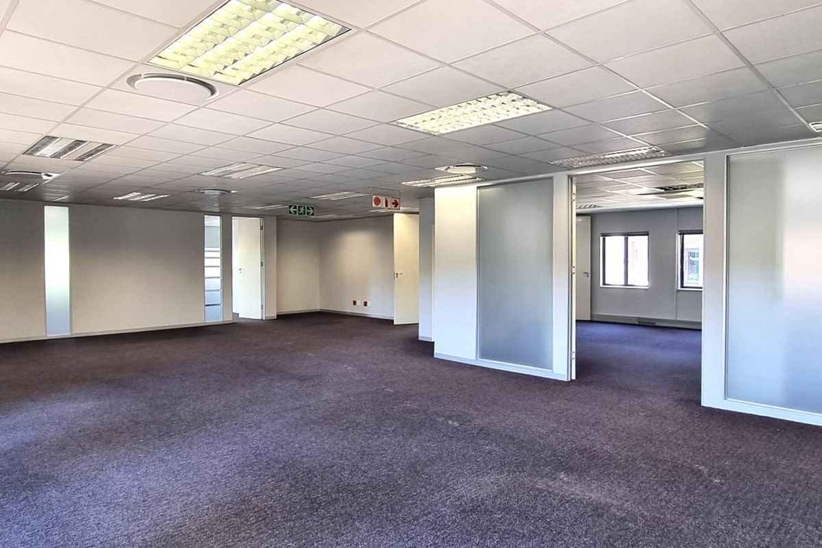 Office space to let in Lyme Park - Photo 4