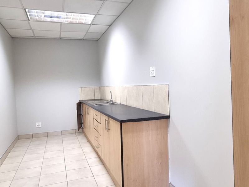 Office space to let in Lyme Park - Photo 8