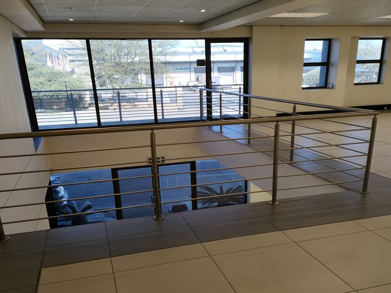 2358m2  Warehouse  - TO LEASE - Photo 9