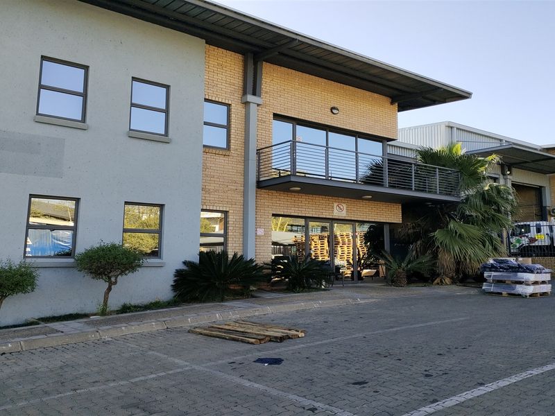 2358m2  Warehouse  - TO LEASE - Photo 6
