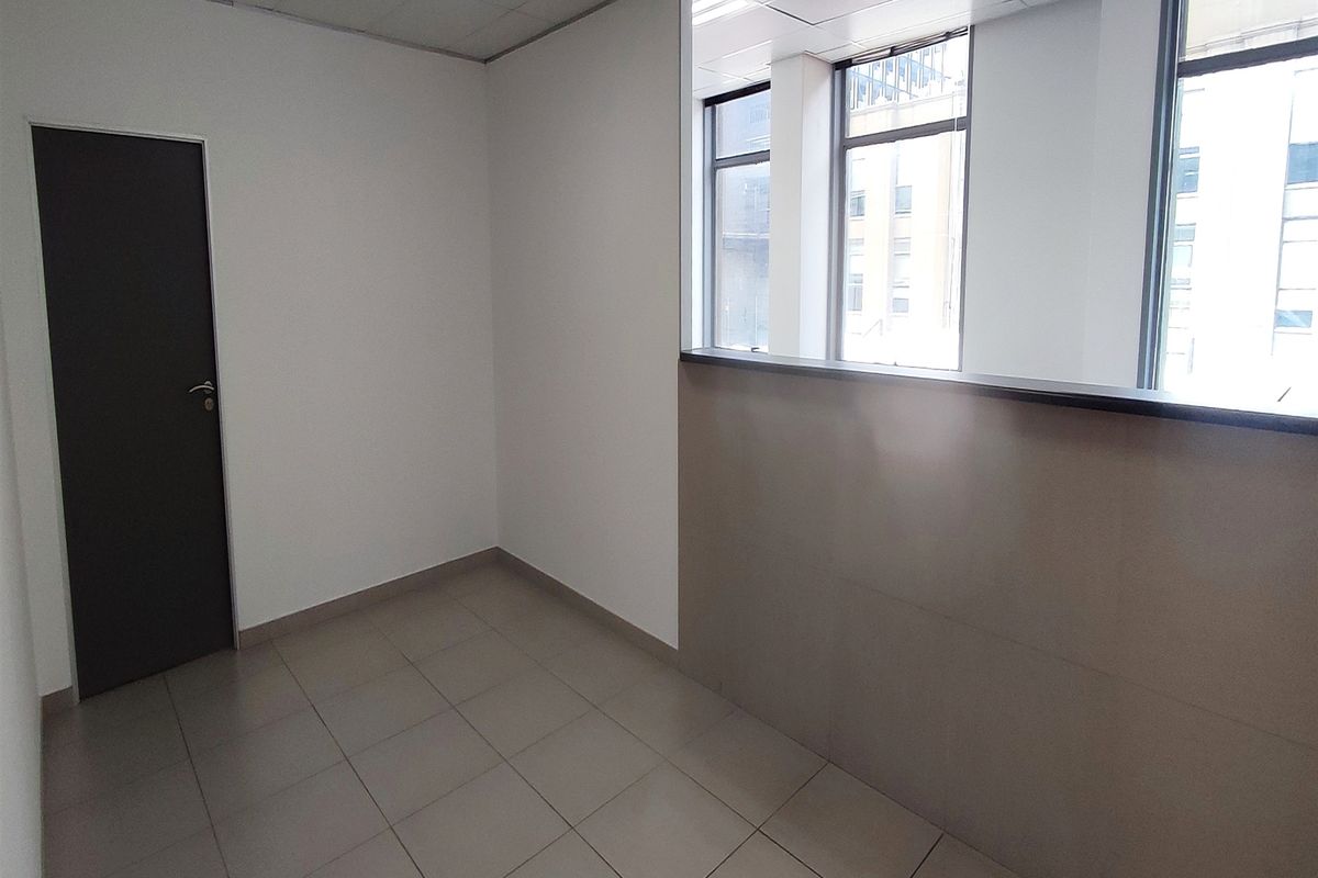 Offices to let in Rosebank - Photo 2