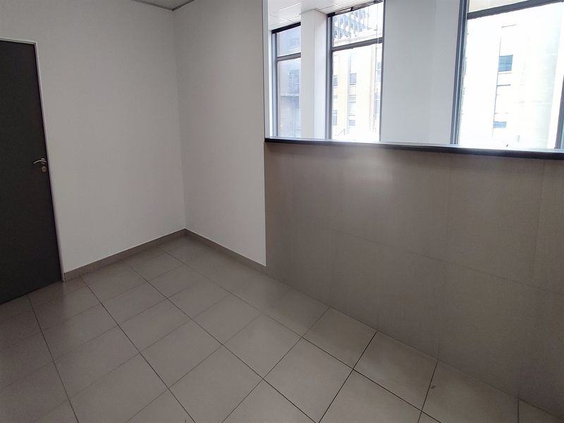 Offices to let in Rosebank - Photo 10