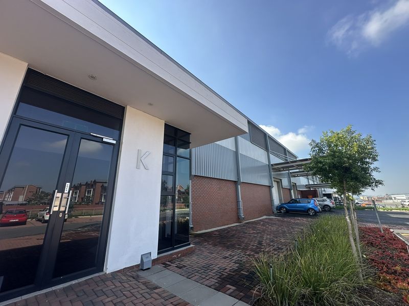 Rent direct! MODERN WAREHOUSE IN PRIME LOCATION – GUERNSEY BUSINESS PARK, IRENE, CENTURION - Photo 7