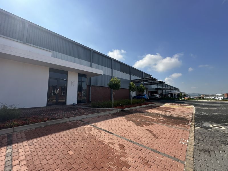 Rent direct! MODERN WAREHOUSE IN PRIME LOCATION – GUERNSEY BUSINESS PARK, IRENE, CENTURION - Photo 6